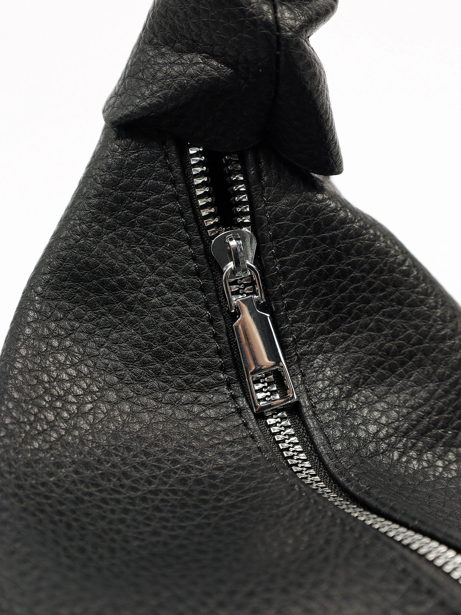 Сумка-шоппер с плетеными ремешками по бокам в ассортименте